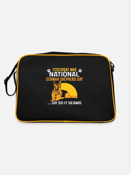 Yesterday was national German Shepherd day - Retro Tasche - Schwarz/Gold - Hinten