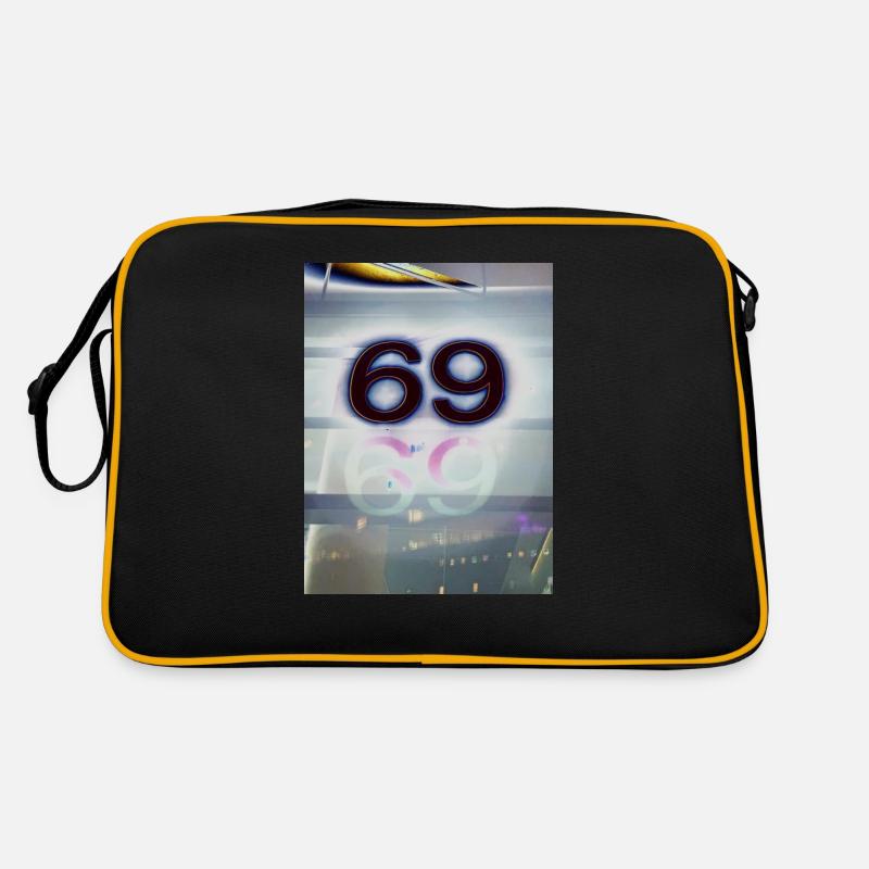 a970a06a 3737 4c42 a048 1211f6f557ac Retro Tasche