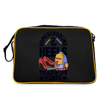 Classic Homeschool Mom Tradwife Homeschooling - Retro Bag - black/gold - Back