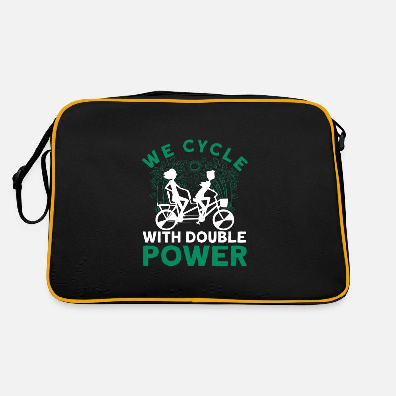 Nous faisons du vélo avec un vélo tandem à double puissance Sac Retro