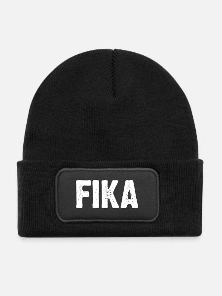Fika Bold Distressed Type - Kinder Recycelter Patch Beanie - Schwarz