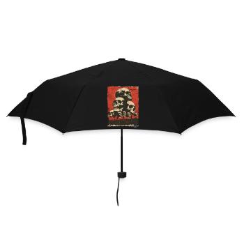 Propaganda-Stil – Ein Berg aus Totenköpfen - Regenschirm (klein) - Schwarz - Vorne