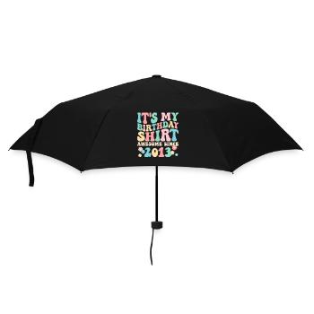 Geburtstag Geburtstagsshirt besonders seit 2013 - Regenschirm (klein) - Schwarz - Vorne