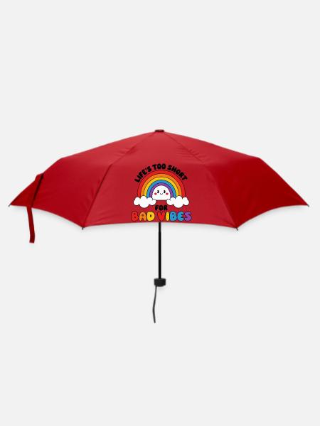 Fröhlicher Regenbogen mit fröhlichen Wolkengesichtern - Regenschirm (klein) - Rot