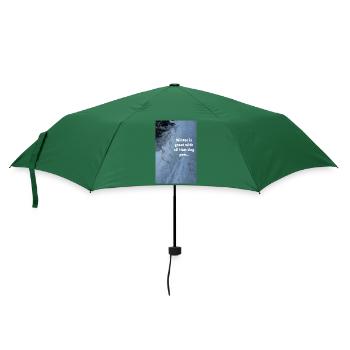 Hundeurin im Winterwunderland - Regenschirm (klein) - Flaschengrün - Vorne