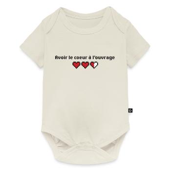 Avoir le coeur à l'ouvrage - Body à manches courtes Premium Bébé - blanc cassé - Devant