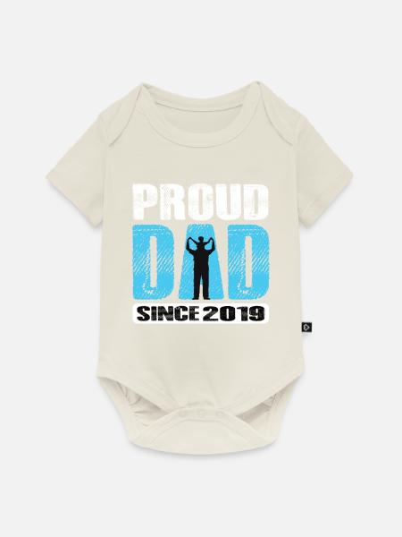 Proud Dad Since 2019 - Baby Premium Kurzarmbody - Naturweiß