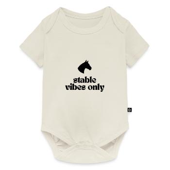 Stable Vibes Only - Design für alle Pferdefans! - Baby Premium Kurzarmbody - Naturweiß - Vorne