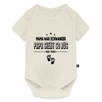 Baby 2022 Mama war schwanger Papa sieht so aus - Baby Premium Kurzarmbody - Naturweiß - Vorne