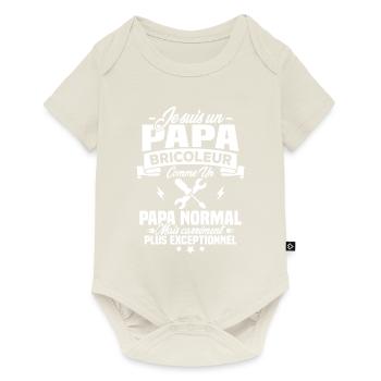 Un papa bricoleur comme un papa normal - Body à manches courtes Premium Bébé - blanc cassé - Devant