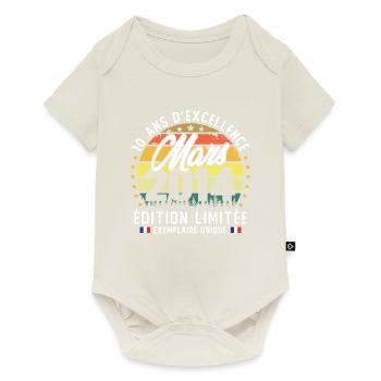 Mars 2014 Vintage Cadeau Anniversaire 10 Ans - Body à manches courtes Premium Bébé - blanc cassé - Devant