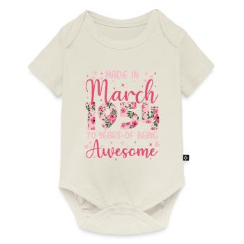 Mars 1954 Cadeau Anniversaire 70 Ans Pour Femme - Body à manches courtes Premium Bébé - blanc cassé - Devant