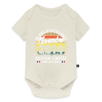 Novembre 2014 Vintage Cadeau Anniversaire 10 Ans - Body à manches courtes Premium Bébé - blanc cassé - Devant