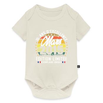 Mars 2015 Vintage Cadeau Anniversaire 10 Ans - Body à manches courtes Premium Bébé - blanc cassé - Devant