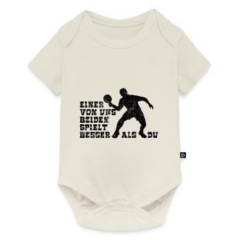 Einer von uns beiden spielt besser Tischtennis - Baby Premium Kurzarmbody - Naturweiß - Vorne
