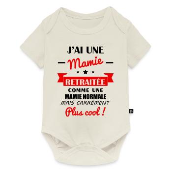 J'ai une mamie retraitée,grand-mère, retraite - Body à manches courtes Premium Bébé - blanc cassé - Devant