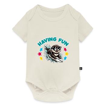 Drôle de loutre surfeuse avec des lunettes de soleil - Body à manches courtes Premium Bébé - blanc cassé - Devant