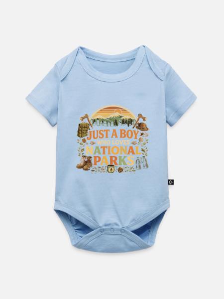 Junge liebt Nationalparks – Natur Abenteuer - Baby Premium Kurzarmbody - Hellblau