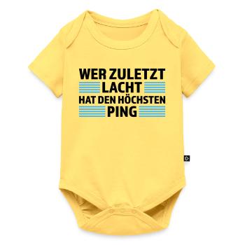 Wer zuletzt lacht höchsten Ping Gamer Shirt - Baby Premium Kurzarmbody - Pastellgelb - Vorne