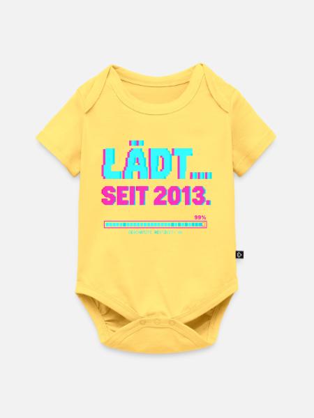 Lädt Seit 2013 Gamer Spruch - Baby Premium Kurzarmbody - Pastellgelb