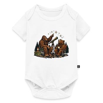 Bär und Bigfoot beobachten Sterne – Outdoor - Baby Premium Kurzarmbody - Weiß - Vorne