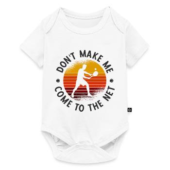 Tennisplatz Spruch Für Tennis - Baby Premium Kurzarmbody - Weiß - Vorne