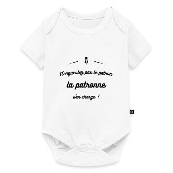 LA PATRONNE S'EN CHARGE - Body à manches courtes Premium Bébé - blanc - Devant
