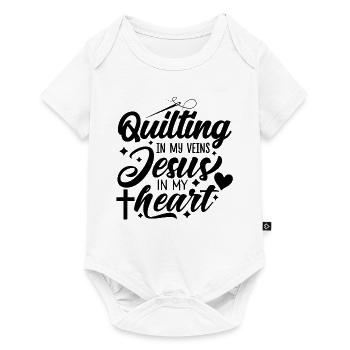 Quilting In My Veins Jesus In My Heart Crocheting - Baby Premium Kurzarmbody - Weiß - Vorne