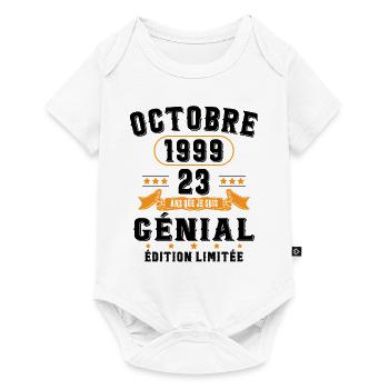 23 Ans Anniversaire Vintage Né(e) en Octobre 1999 - Body à manches courtes Premium Bébé - blanc - Devant