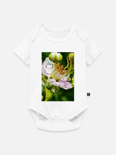 Brombeerblüte Botanische Eleganz - Baby Premium Kurzarmbody - Weiß