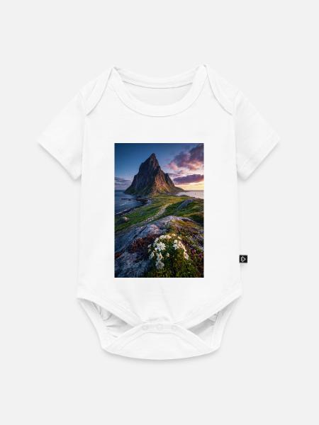 Coastal Peak mit Wildblumen - Baby Premium Kurzarmbody - Weiß