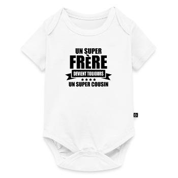 un super frère devient toujours un super cousin - Body à manches courtes Premium Bébé - blanc - Devant