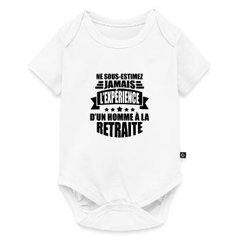 ne sous-estimez jamais expérience homme retraite - Body à manches courtes Premium Bébé - blanc - Devant