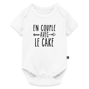 En Couple avec Cake, cadeau Fans de Cake - Body à manches courtes Premium Bébé - blanc - Devant