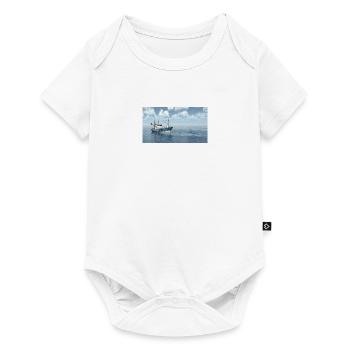 Ein Fischkutter im offenen Meer - Baby Premium Kurzarmbody - Weiß - Vorne