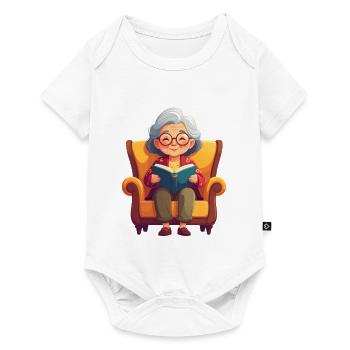 Oma sitzt im Sessel und liest ein Buch - Baby Premium Kurzarmbody - Weiß - Vorne