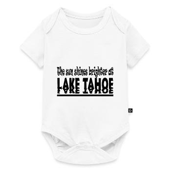 Le soleil brille plus fort au lac Tahoe - Body à manches courtes Premium Bébé - blanc - Devant