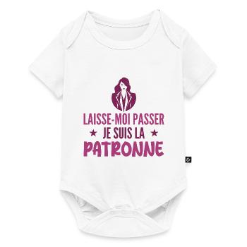 Laisse-moi Passer Je Suis La Patronne - Body à manches courtes Premium Bébé - blanc - Devant