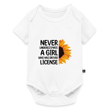Ne sous-estimez jamais une fille qui a le permis de conduire - Body à manches courtes Premium Bébé - blanc - Devant