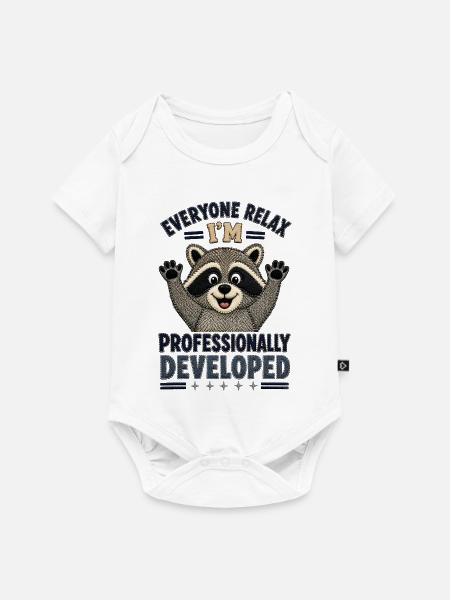 Kunstgestickter Waschbär professionell entwickelt - Baby Premium Kurzarmbody - Weiß