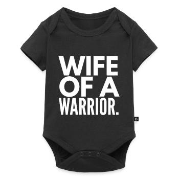 Wife of a Warrior - Body à manches courtes Premium Bébé - noir - Devant