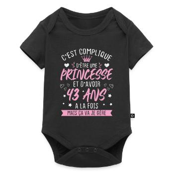 Une princesse et d'avoir 43 ans, Cadeau 43 ans - Body à manches courtes Premium Bébé - noir - Devant