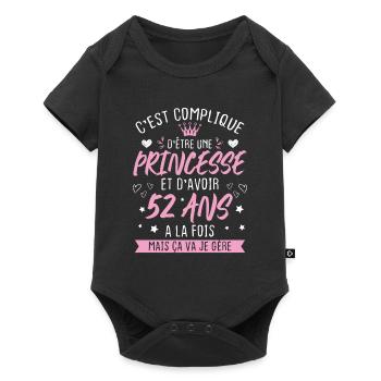 Une princesse et d'avoir 52 ans, Cadeau 52 ans - Body à manches courtes Premium Bébé - noir - Devant