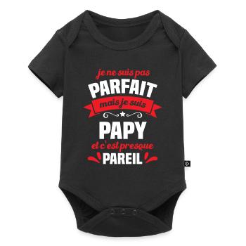 Je suis un super papy et c'est presque pareil - Body à manches courtes Premium Bébé - noir - Devant