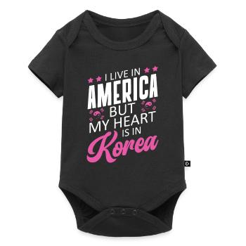 I live in America, but my heart is in Korea - Baby Premium short-sleeve bodysuit - black - Front