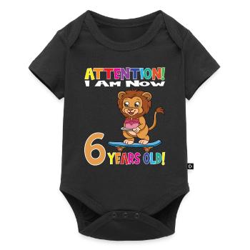 Anniversaire Lion J'ai maintenant 6 ans - Body à manches courtes Premium Bébé - noir - Devant