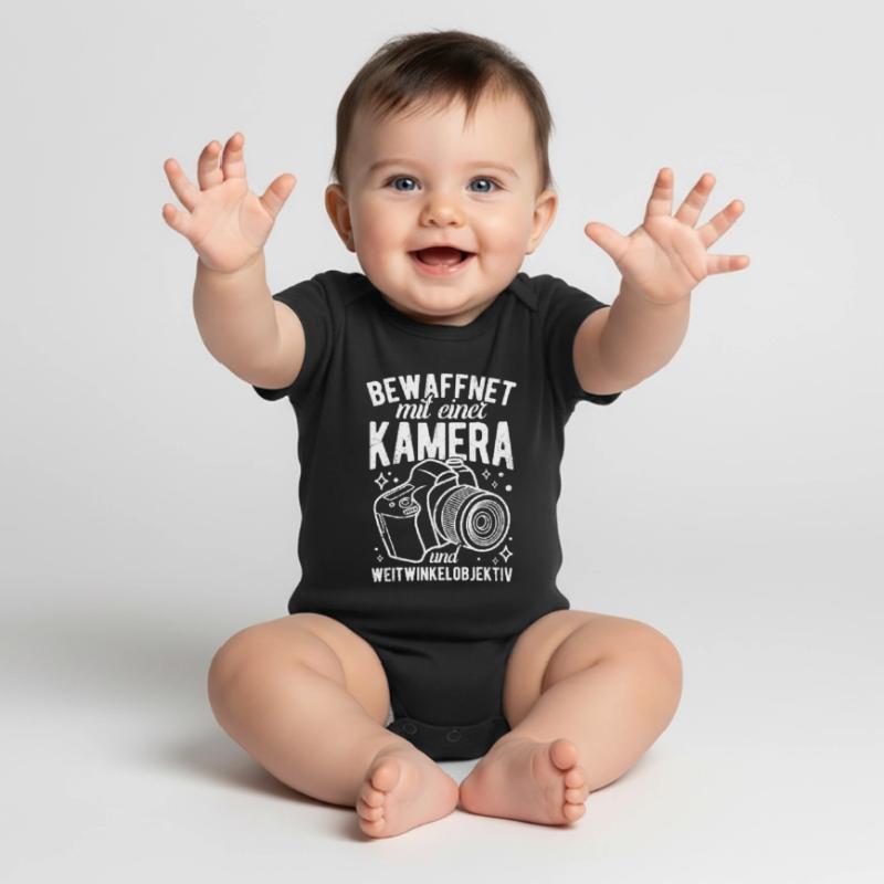 Bewaffnet mit einer KAMERA und WEITWINKELOBJEKTIV Baby Premium Kurzarmbody