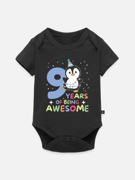 Pinguin zum 9. Geburtstag Kinder neun Jahre alt - Baby Premium Kurzarmbody - Schwarz