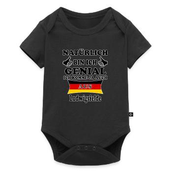 Geschenk Genial komme aus Ludwigsfelde - Baby Premium Kurzarmbody - Schwarz - Vorne