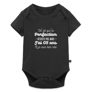 perfection 5 ans / anniversaire 5 ans / j'ai 5 ans - Body à manches courtes Premium Bébé - noir - Devant